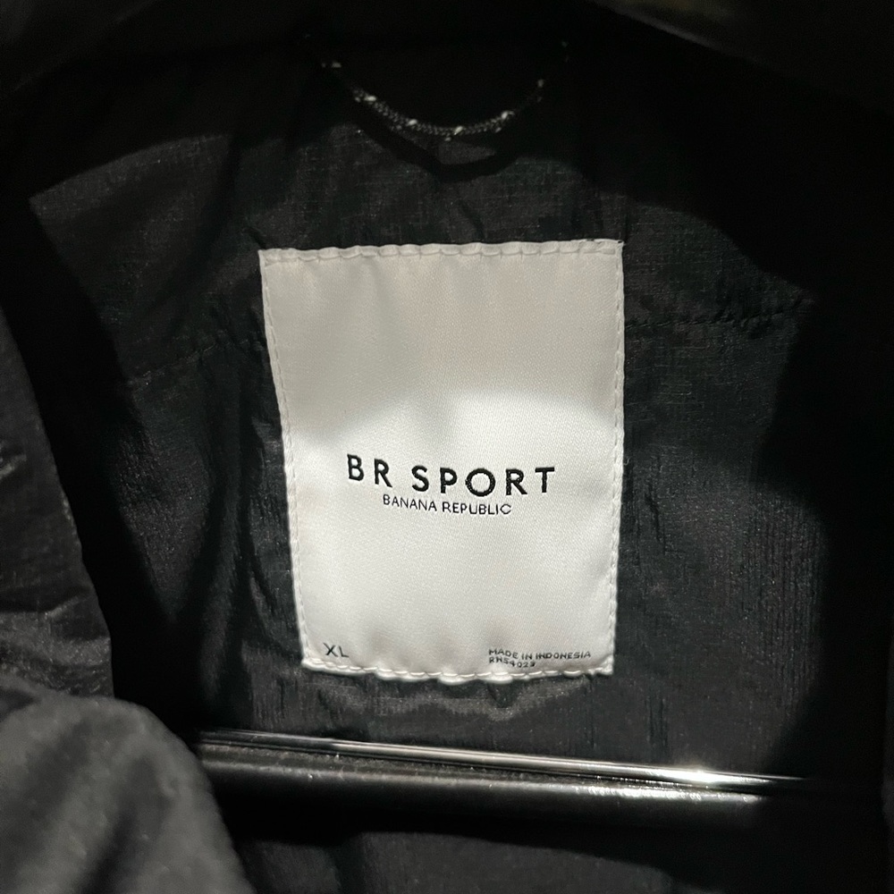Banana Republic Sport vest